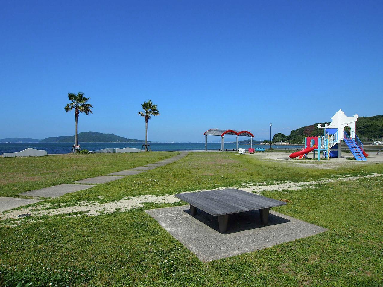 福岡市西区今宿の賃貸物件/近くには遊具もある長垂海浜公園。