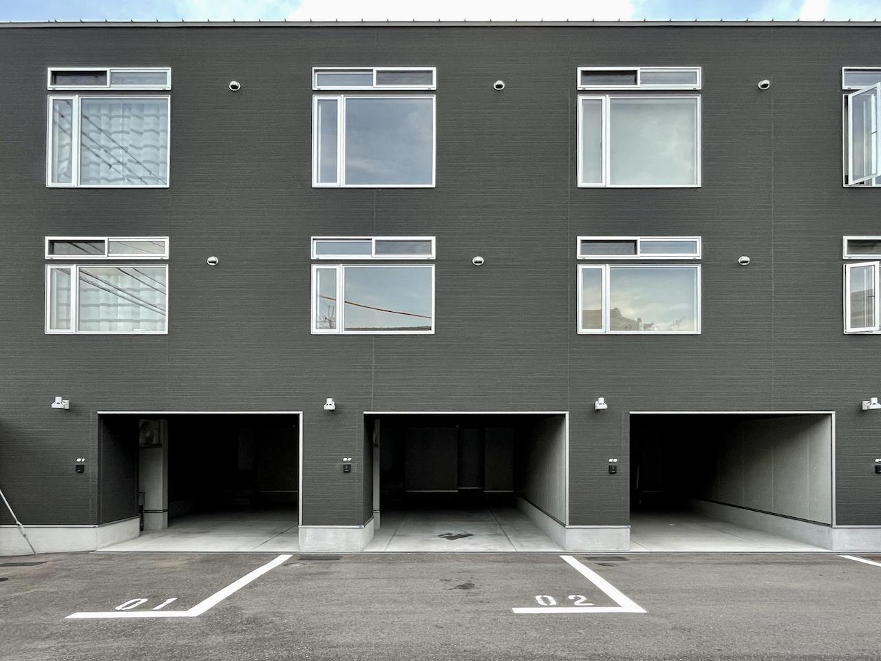 福岡市西区今宿の賃貸物件/1階はガレージ。車・バイク・趣味の道具を。