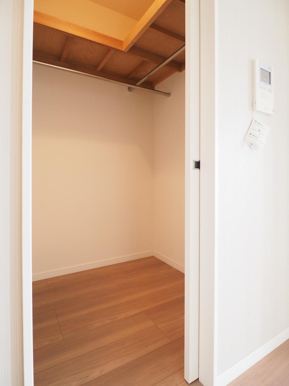 福岡市中央区長浜の賃貸物件/ウォークインクローゼット。