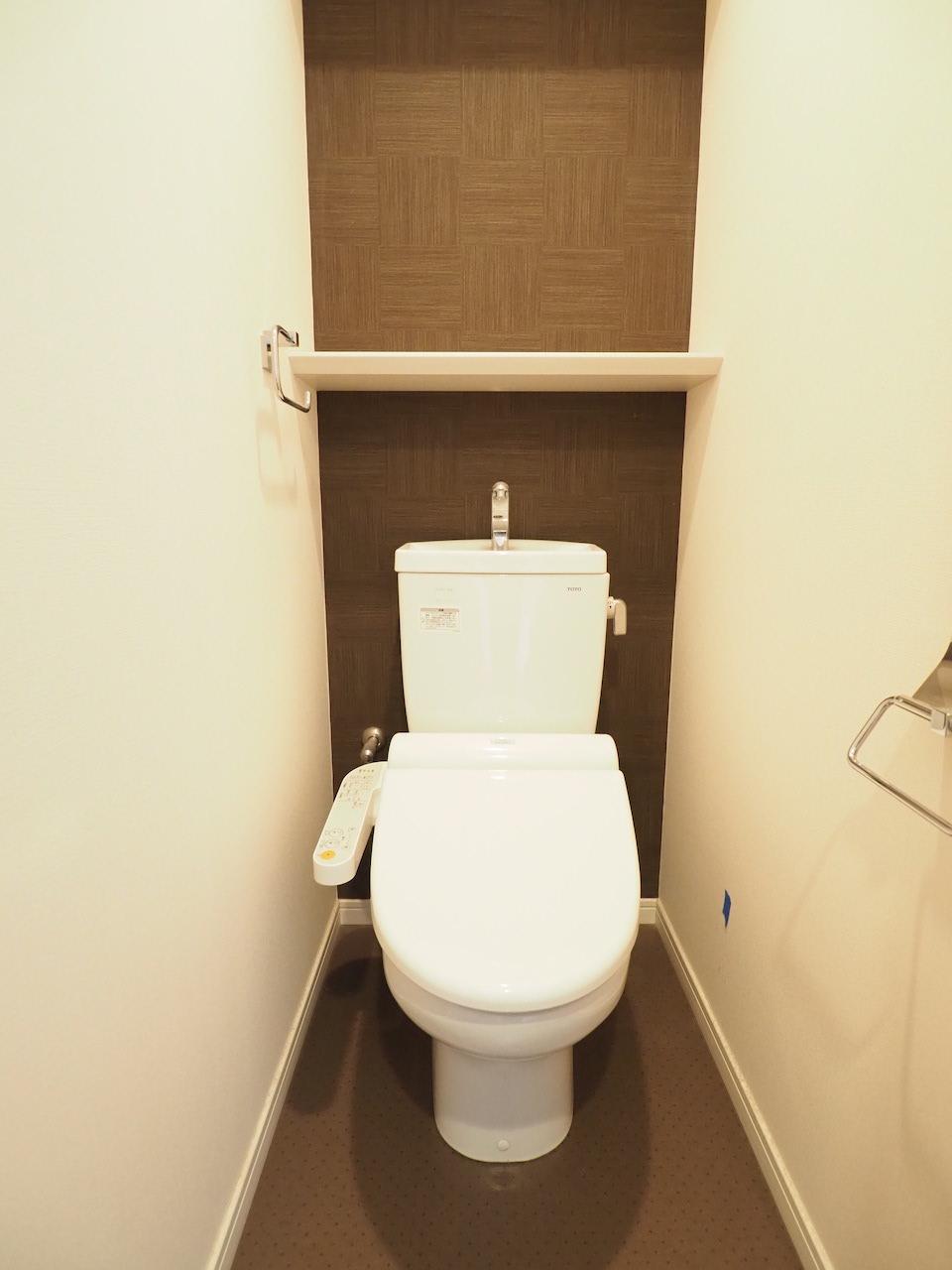 福岡市中央区長浜の賃貸物件/温水洗浄器付き便座。