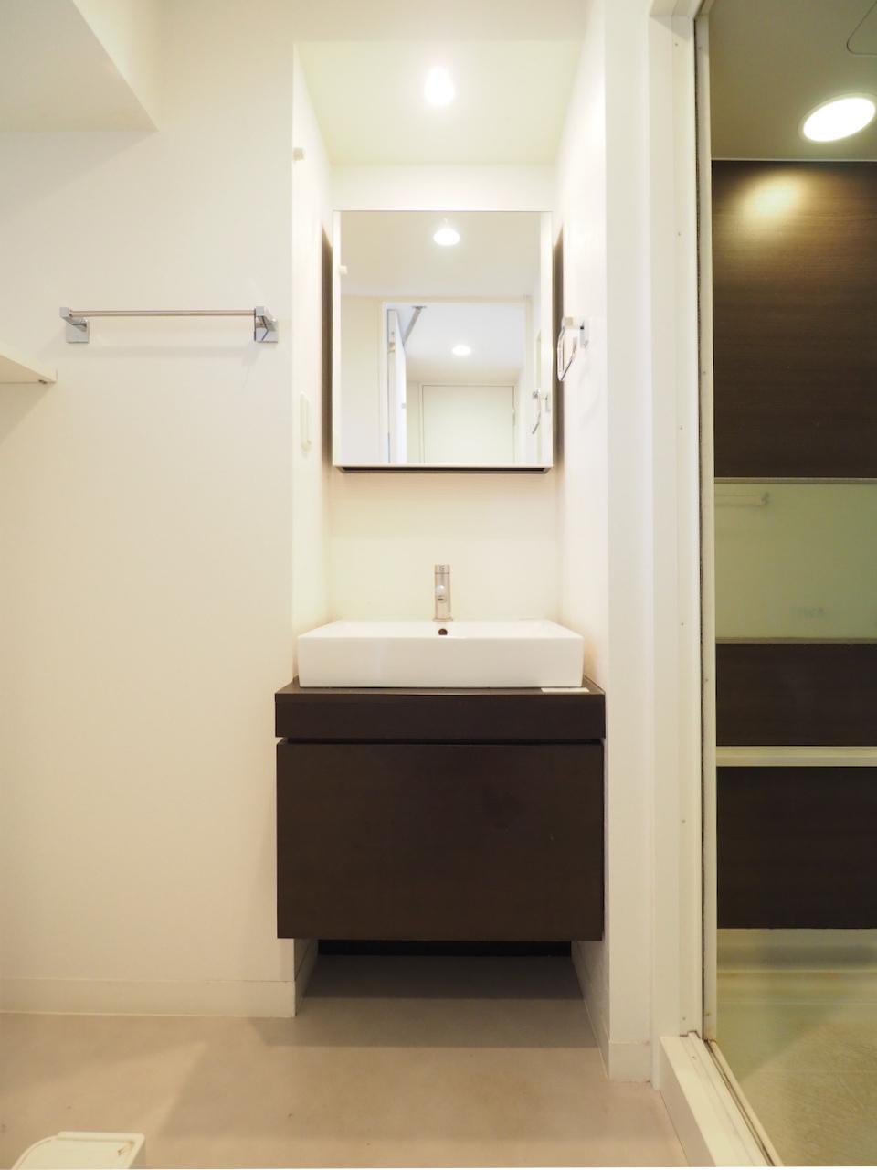 福岡市中央区長浜の賃貸物件/独立洗面台。