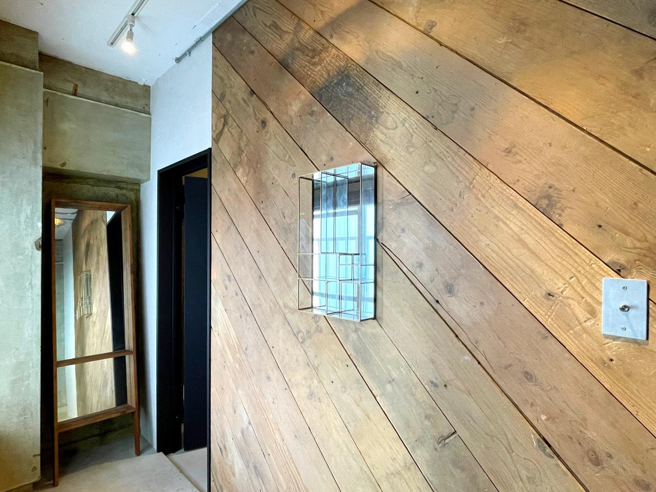 福岡市中央区警固の賃貸物件/玄関のインダストリアル感