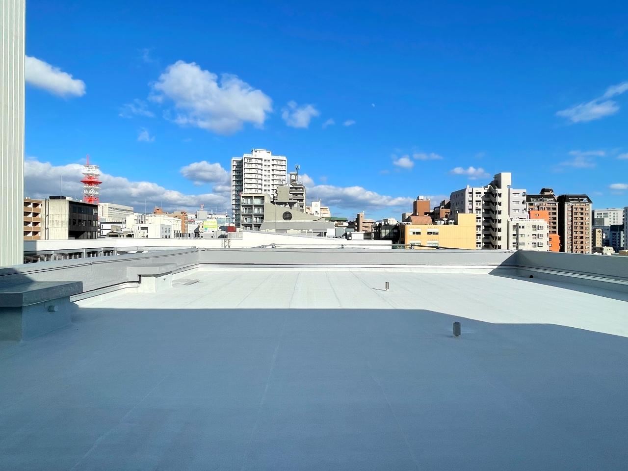 福岡市中央区警固の賃貸物件/バルコニーとしての使用は不可ですが、LDK横にはこんなスペースも