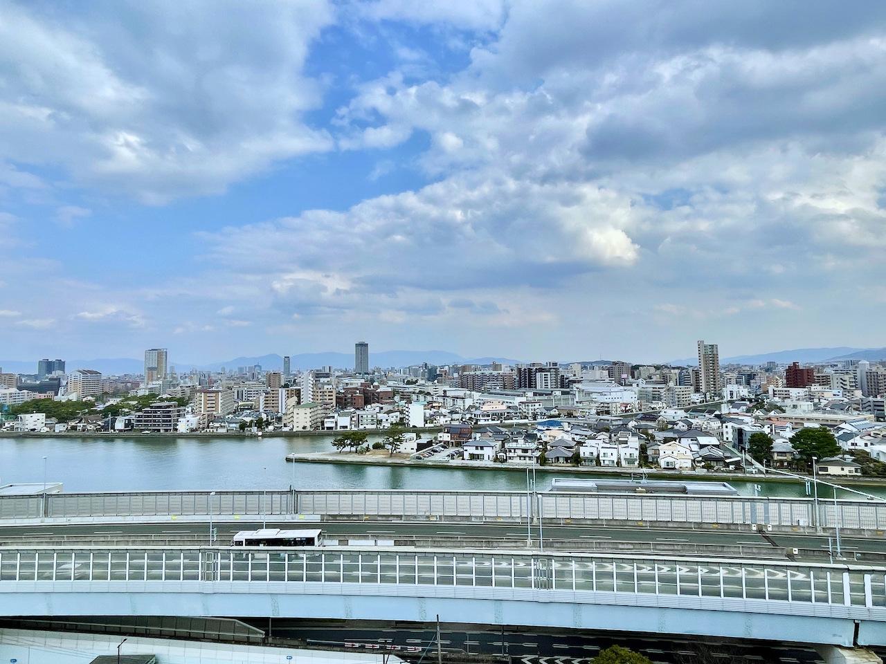 福岡市の街並み。