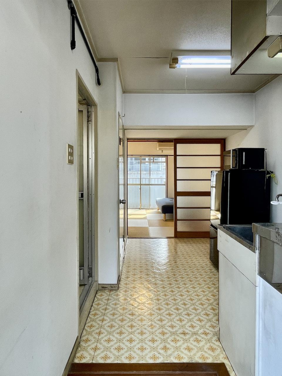 福岡市南区大橋の賃貸物件/キッチン周りのDIY前の写真。印象が全然違いますね。