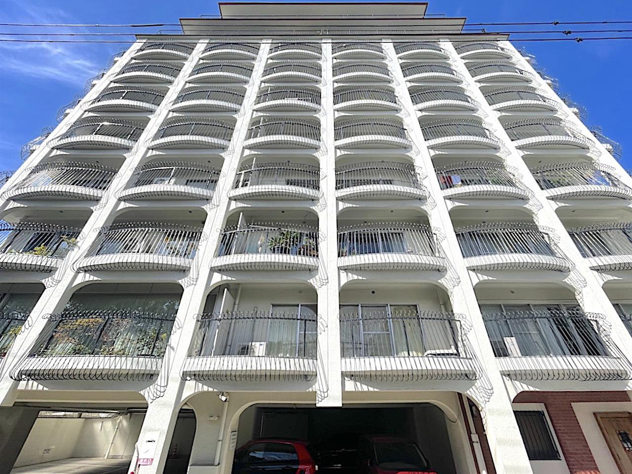 福岡市中央区大濠公園の賃貸物件/重厚感のあるヴィンテージマンション。