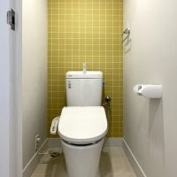 福岡市南区大池の賃貸物件/トイレ。こちらもアクセントクロスが可愛い。