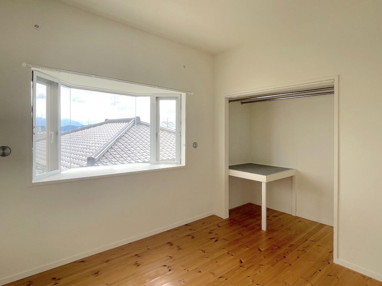 福岡市南区高宮の売買物件/5.5帖の洋室。オープンクローゼット付き。