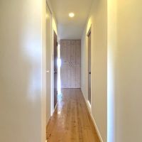 福岡市南区高宮の売買物件/廊下も無垢の床。