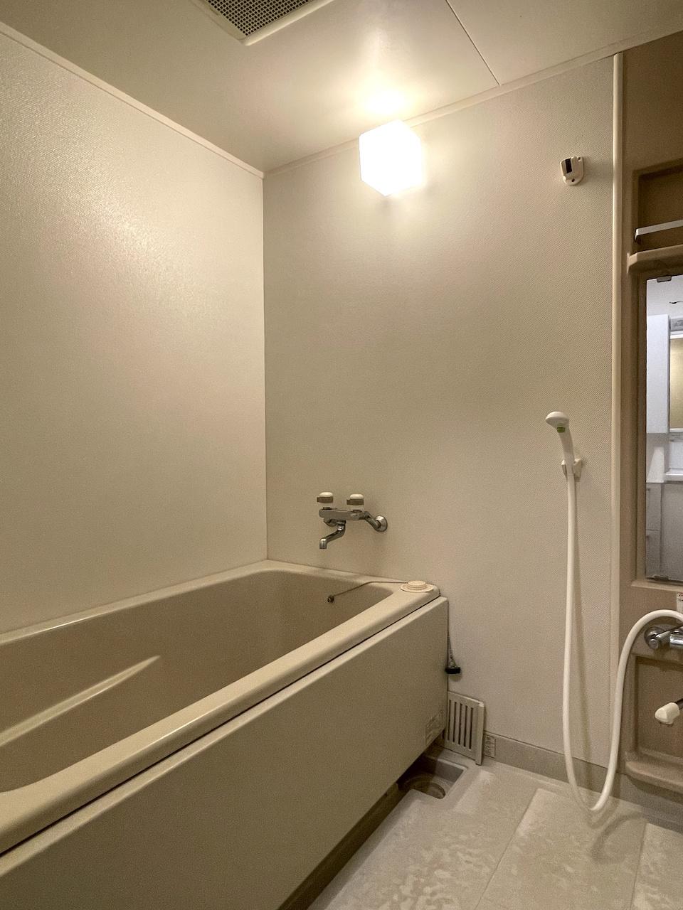 福岡市中央区六本松の賃貸物件/浴室