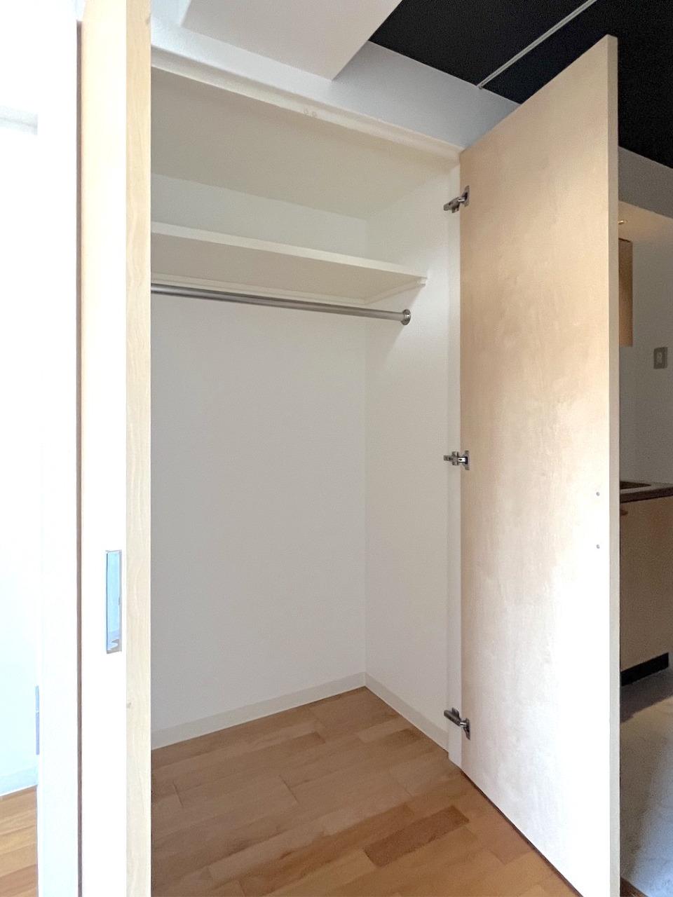 福岡市中央区春吉の賃貸物件/クローゼット。パイプスペース付き。