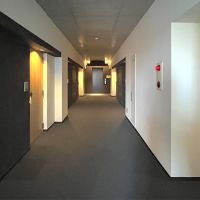 福岡市中央区春吉の賃貸物件/ホテルのような共用部廊下。