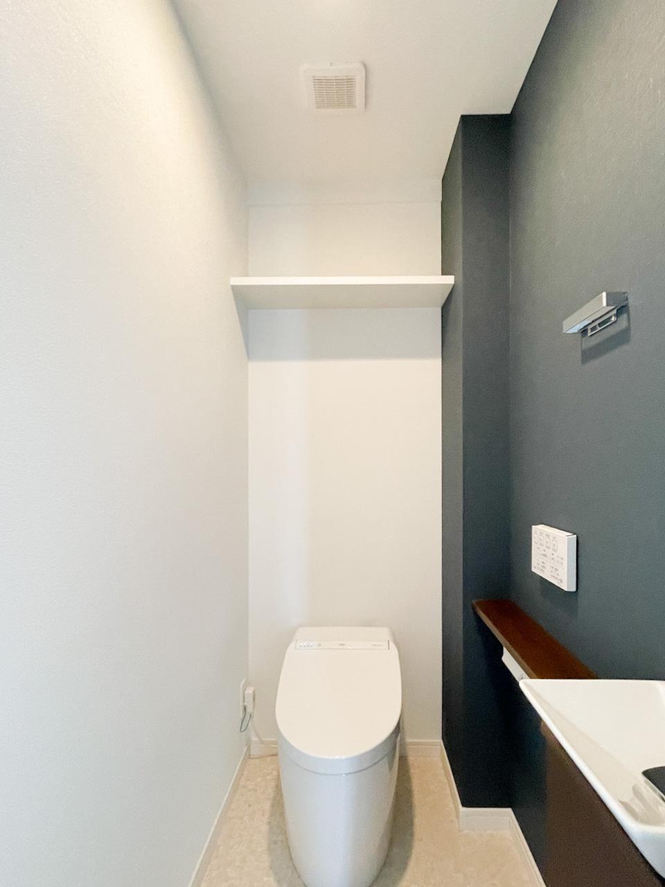 福岡市城南区鳥飼の賃貸物件/トイレ。手洗い場があるのが、うれしいですね。