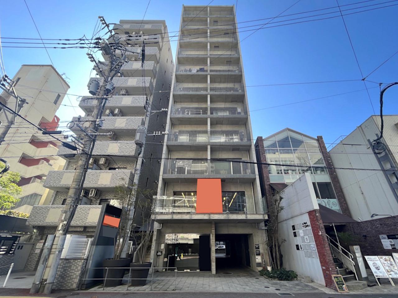 福岡市中央区警固の賃貸物件/コンクリートなかっこいい外観。