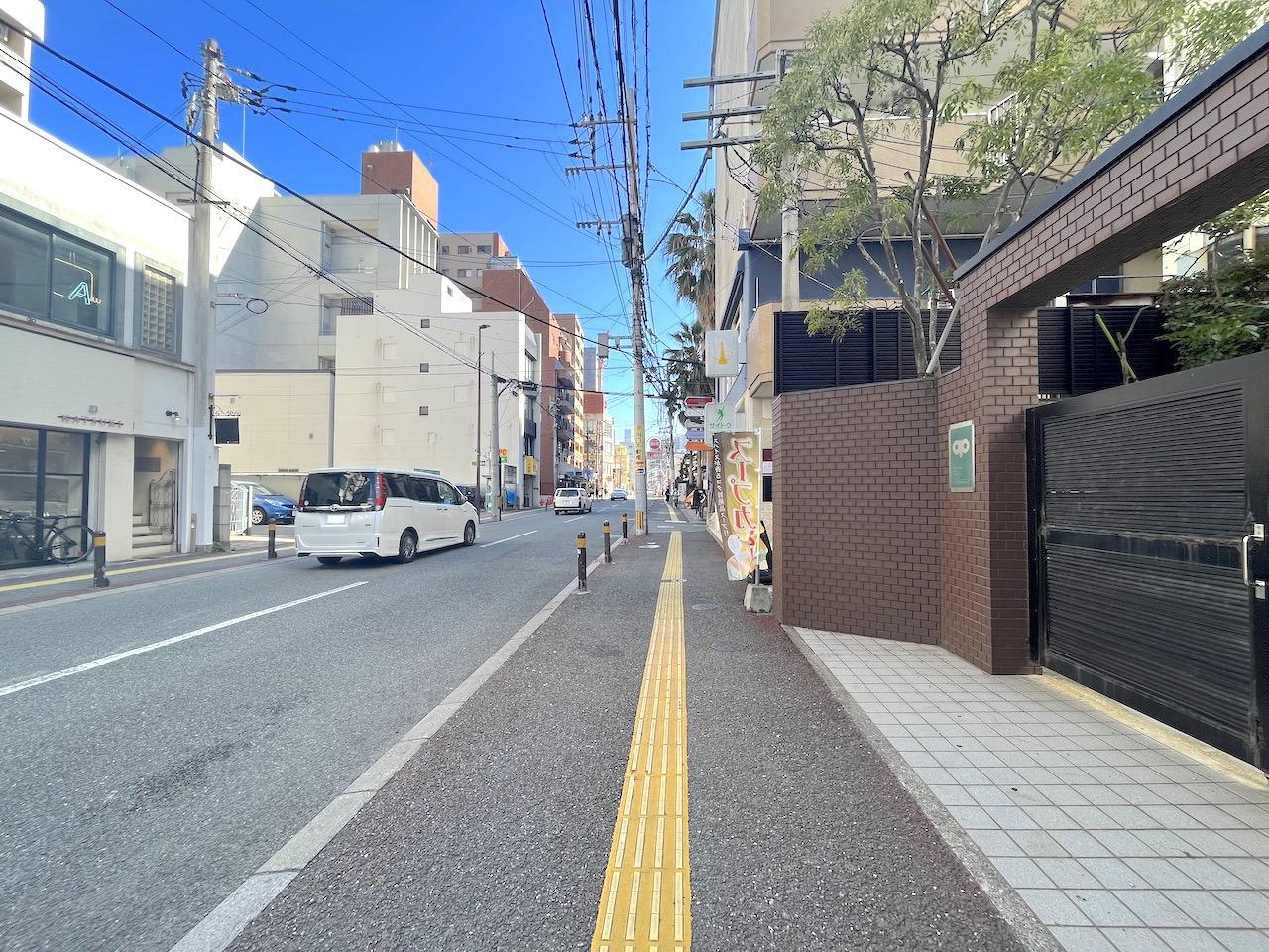 福岡市中央区警固の賃貸物件/ファンも多い上人橋通り。