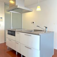 福岡市中央区唐人町の賃貸物件/このサイズのアイランドキッチンは賃貸物件では貴重。