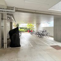 福岡市中央区唐人町の賃貸物件/屋根付きのバイク置き場もあります。