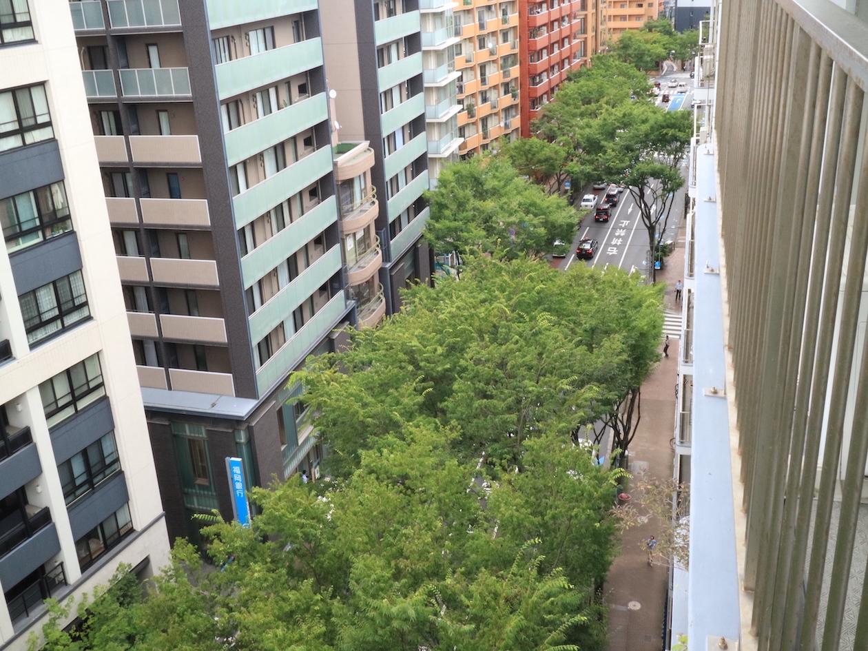 福岡市中央区警固の賃貸物件/ベランダからはこの光景。