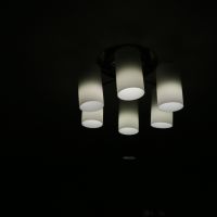 福岡市中央区警固の賃貸物件/エントランスの照明器具も素敵だったので思わずパシャリ。