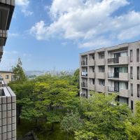 福岡市中央区桜坂の賃貸物件/洋室バルコニーからの眺望。福岡タワー見えます。