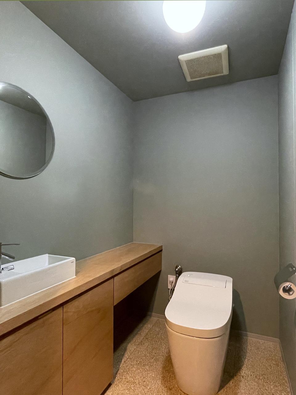 福岡市中央区桜坂の賃貸物件/トイレ。