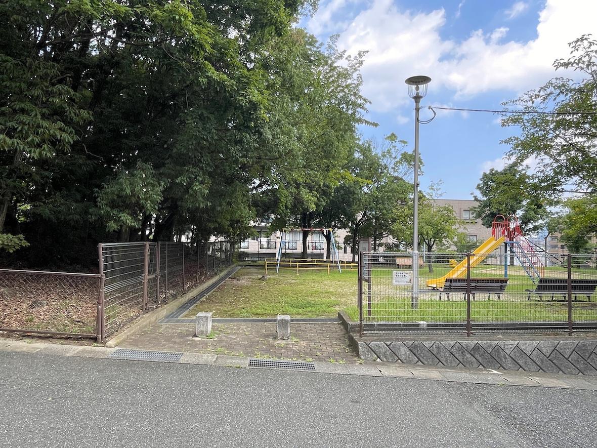 福岡市中央区桜坂の賃貸物件/目の前には公園。