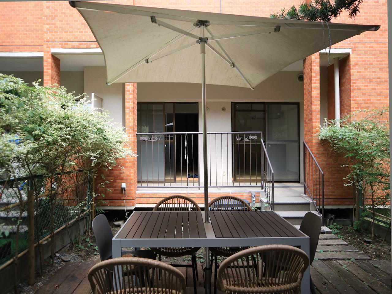 福岡市中央区大名の売買物件/どこに座っても景色がいいので気分もいい。