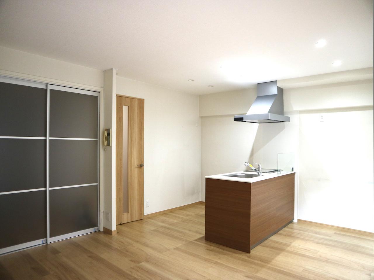 福岡市中央区大名の売買物件/室内は綺麗にリノベ済み。