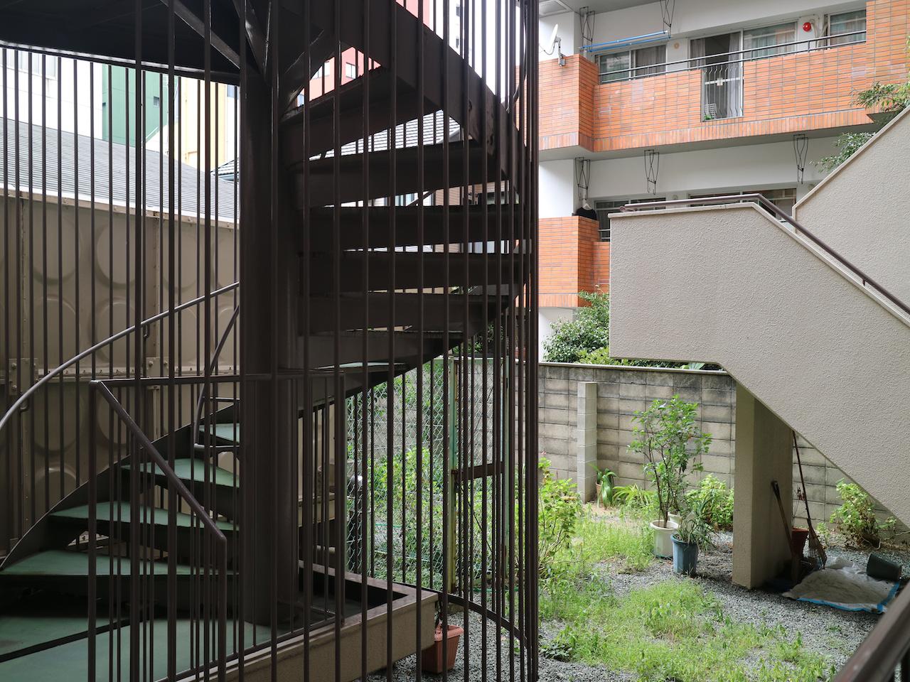 福岡市中央区大名の売買物件/中庭も雰囲気ある。