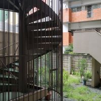 福岡市中央区大名の売買物件/中庭も雰囲気ある。