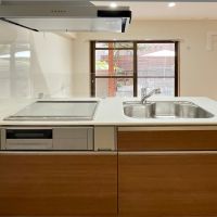 福岡市中央区大名の売買物件/3口コンロのIHキッチン。