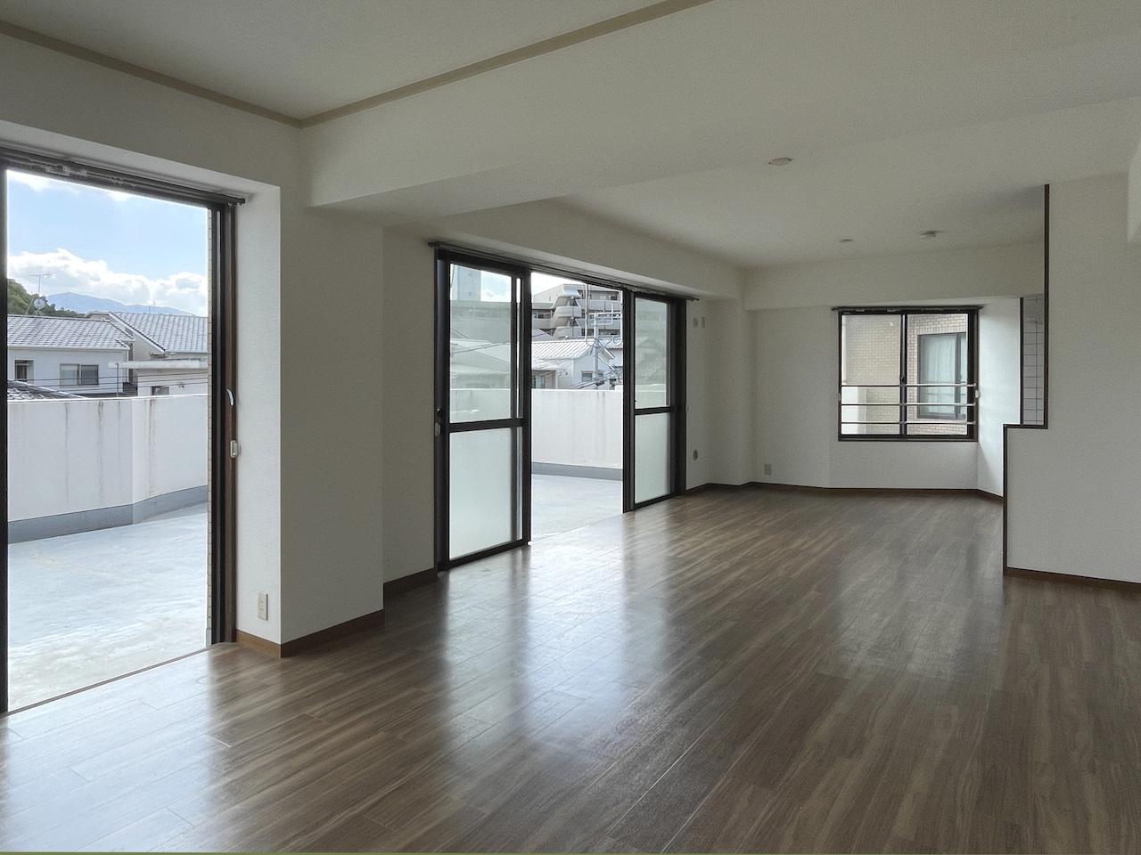 福岡市中央区小笹の賃貸物件/ルーバルもお部屋の一部として有効活用してほしい。