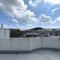 福岡市中央区小笹の賃貸物件/2階なので、眺望はイマイチですが、空は広いです。