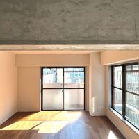 福岡市中央区荒戸の賃貸物件/キッチン正面の梁。若干、低めです。