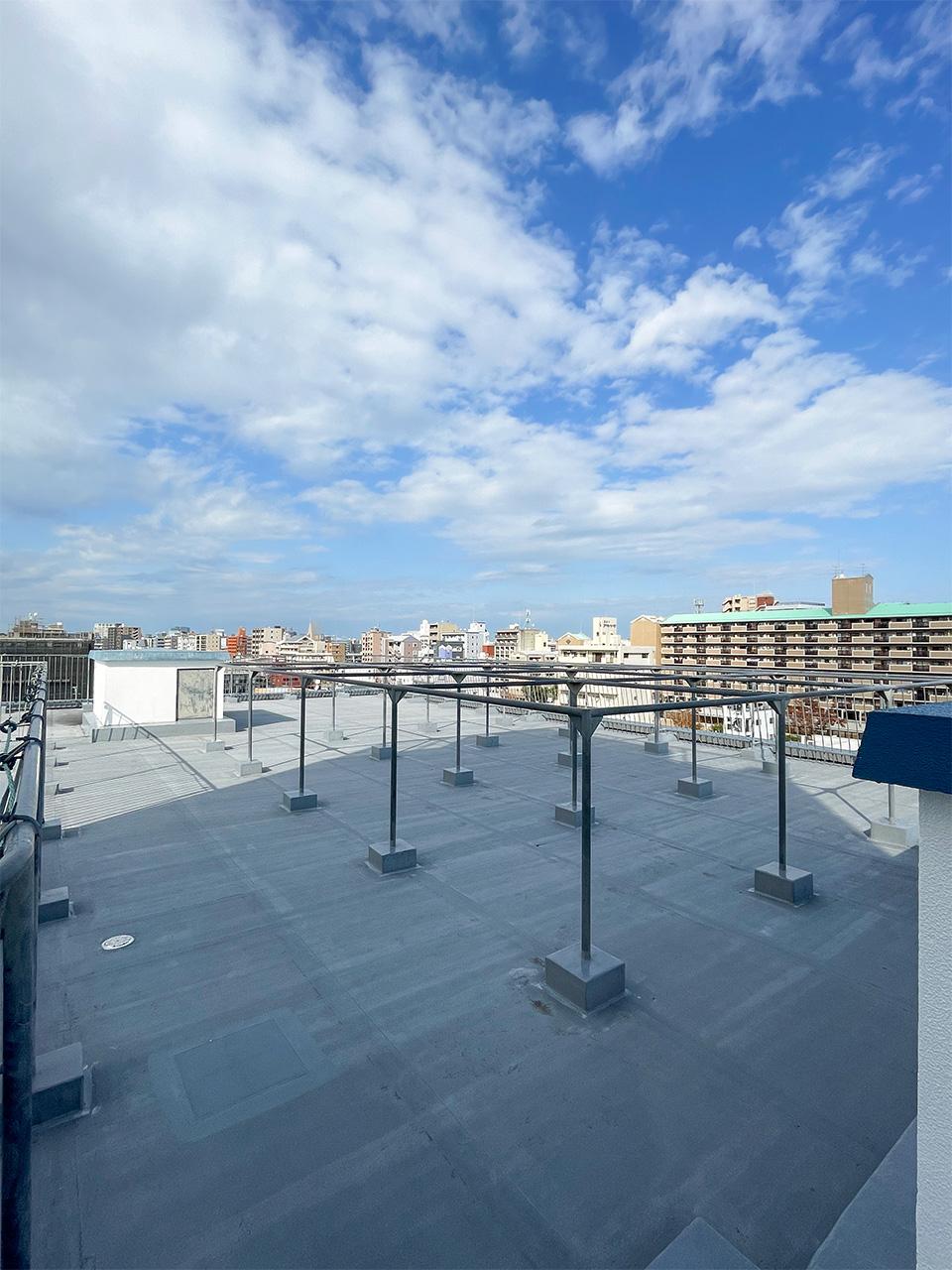 福岡市南区高宮の売買物件/屋上には物干しスペースもあります。