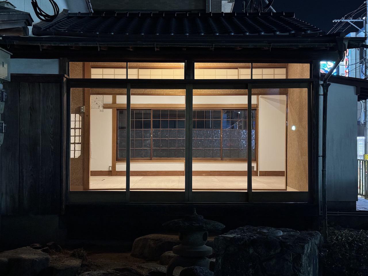 福岡市城南区神松寺の賃貸物件/夜も気品があります。