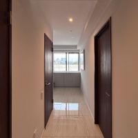 福岡市中央区大濠の賃貸物件/廊下にも窓があってよく風が通りそう。