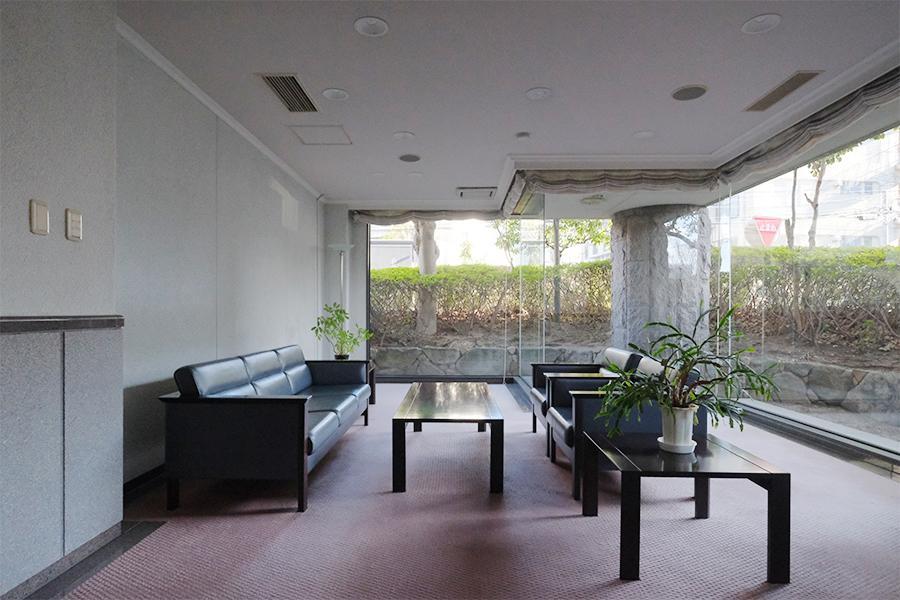 福岡市中央区大濠の賃貸物件/ロビーも落ち着いた雰囲気