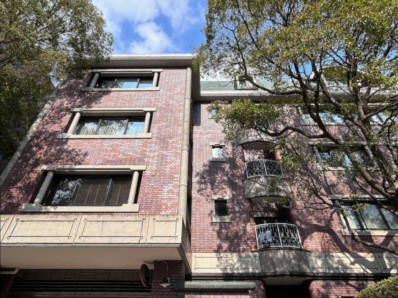 福岡市中央区大濠の賃貸物件/もはや洋館のような佇まい。この存在感です。