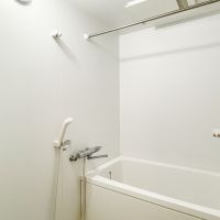 福岡市早良区西新の賃貸物件/お風呂はシンプル。