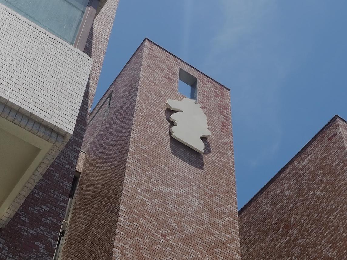 福岡市中央区大濠の賃貸物件/建物のシンボルマークをパシャリ