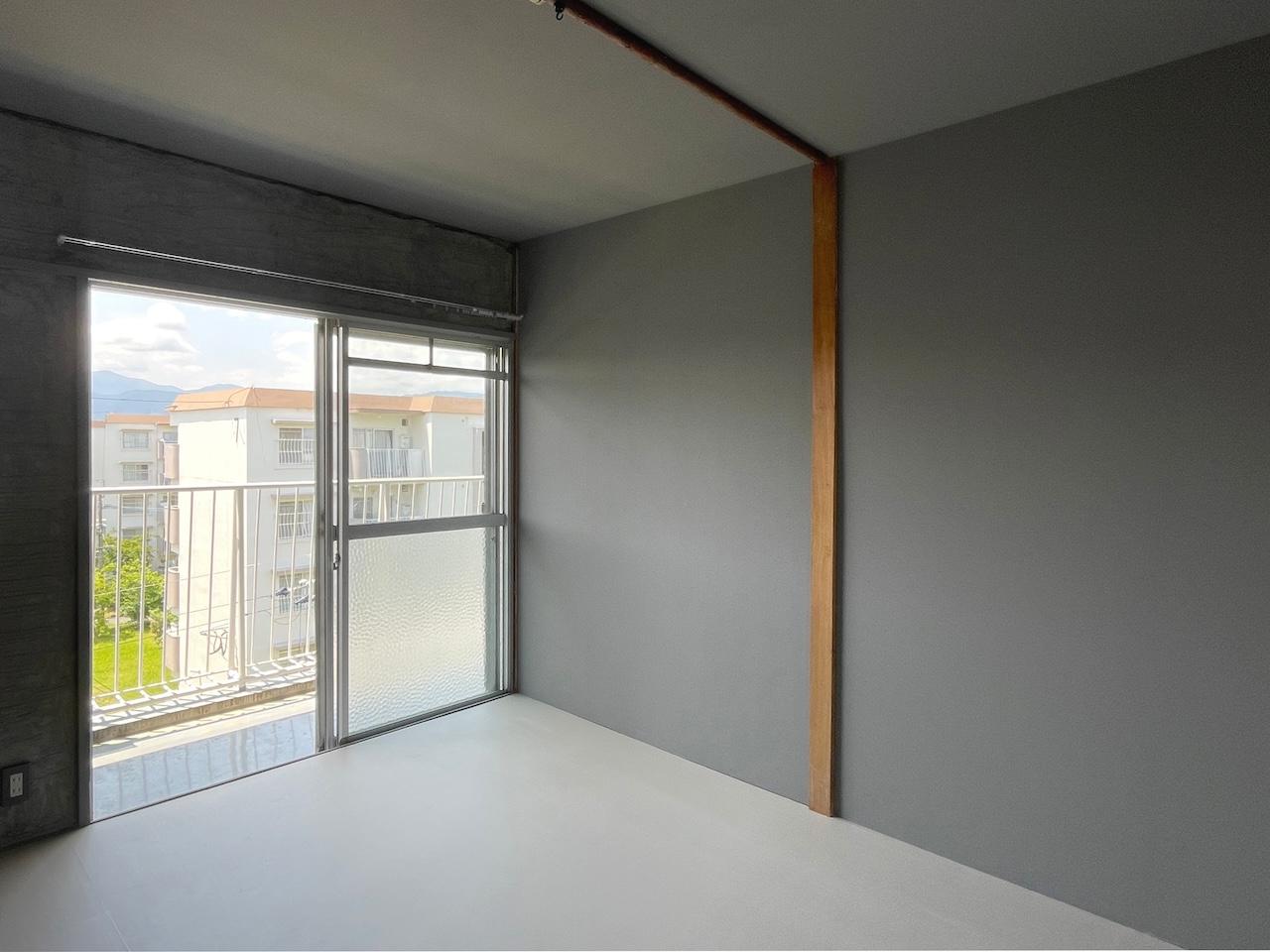 福岡市早良区南庄の賃貸物件/こちらは、グレーに塗装。