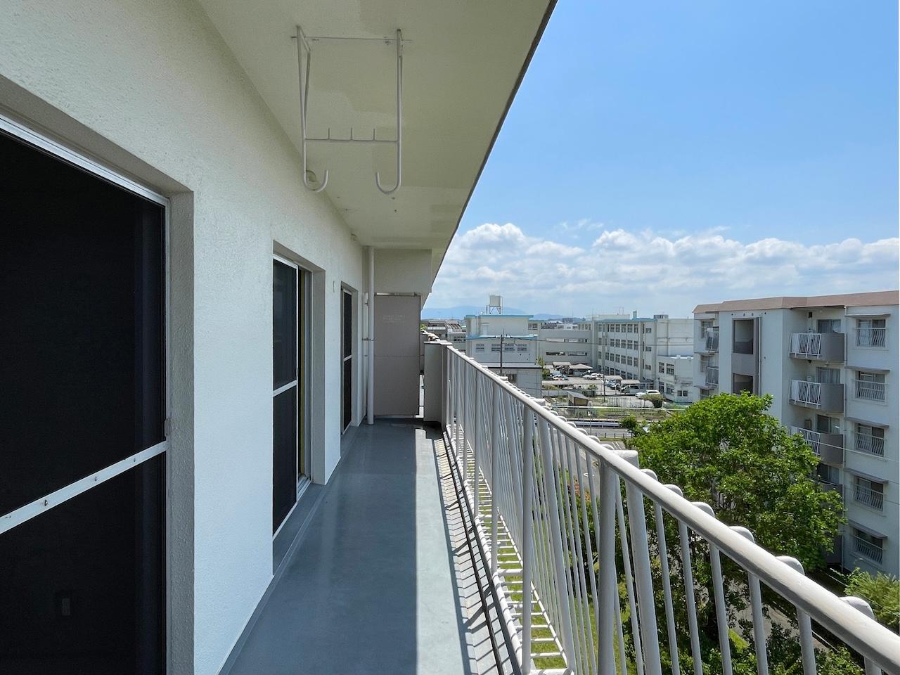 福岡市早良区南庄の賃貸物件/ワイドスパンのバルコニー。