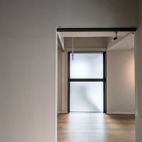 福岡市早良区高取の賃貸物件/洋室との境はロールカーテン。普段はオープンで広く使うのもいいですね。
