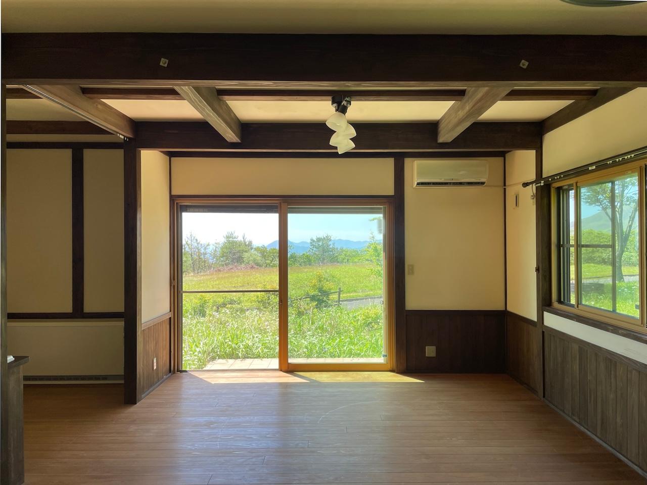 大分県速見郡日出町大字南畑の売買物件/室内から遠くの緑まで見えます。