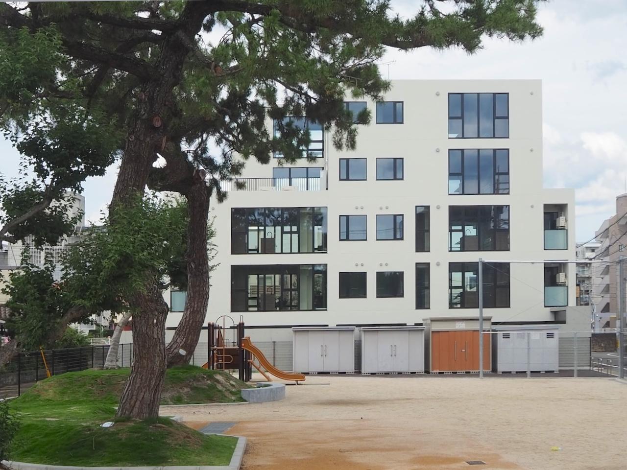 福岡市早良区室見の賃貸物件/逆側には室見公園と隣接しています。