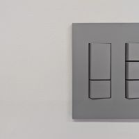 福岡市中央区白金の賃貸物件/スイッチもグレー。カクカクしたスイッチ、大好物です。