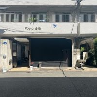 福岡市中央区清川の賃貸物件/正面外観。こちらにも鳥。