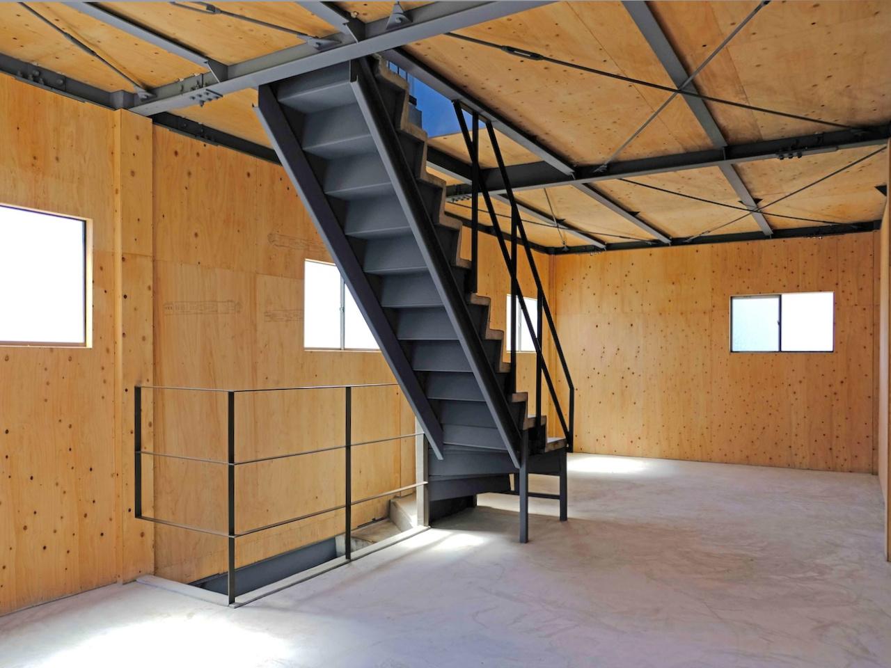 福岡市南区横手の賃貸物件/こちらは2階、階段も絵になります。