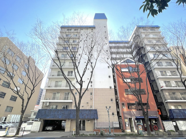 福岡市中央区警固の賃貸物件/けやき通りのこの外観、はいはい見たことあるよって方も多いのでは？